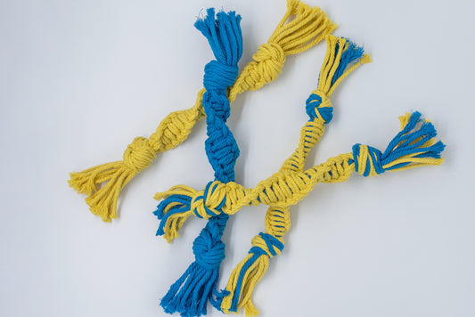 Macrame Tug Toy by pAww!